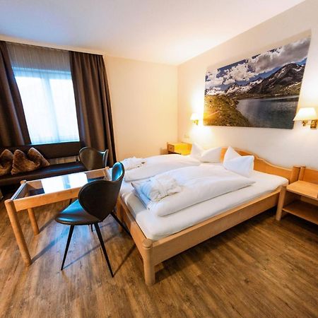 Pension Gletscherblick Fulpmes Exteriör bild