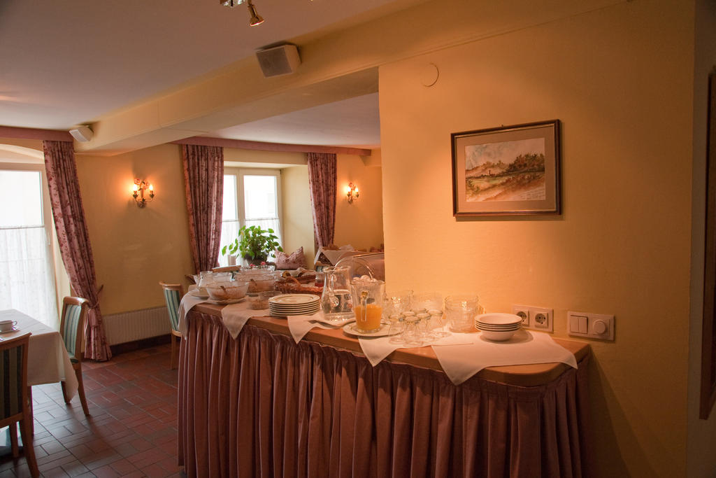 Pension Gletscherblick Fulpmes Rum bild